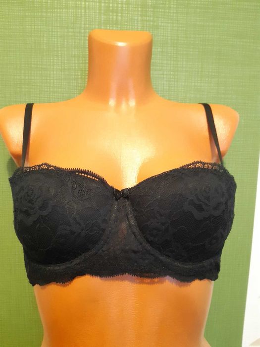 Sutien cu push-up cu semicupă,de culoare negru,mărimea 75B,Intimissimi