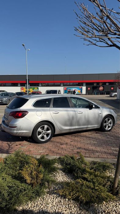 Opel astra j sport tourer