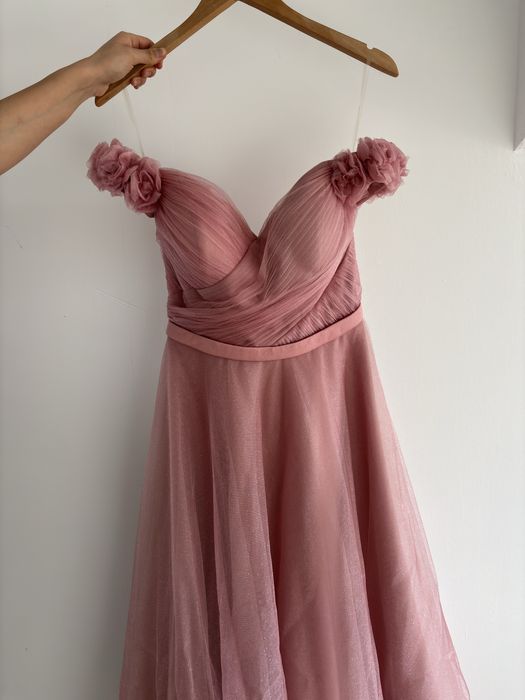 Розова офоциална (бална)рокля