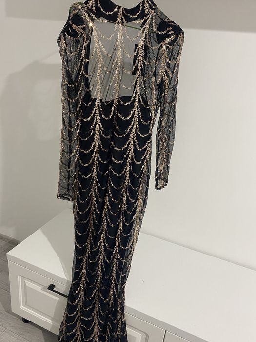 Vand rochie de ocazie