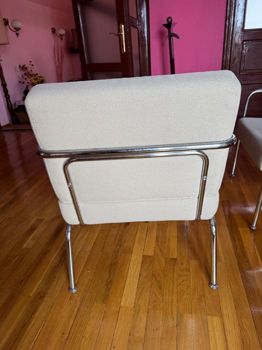 Birouri model deosebit