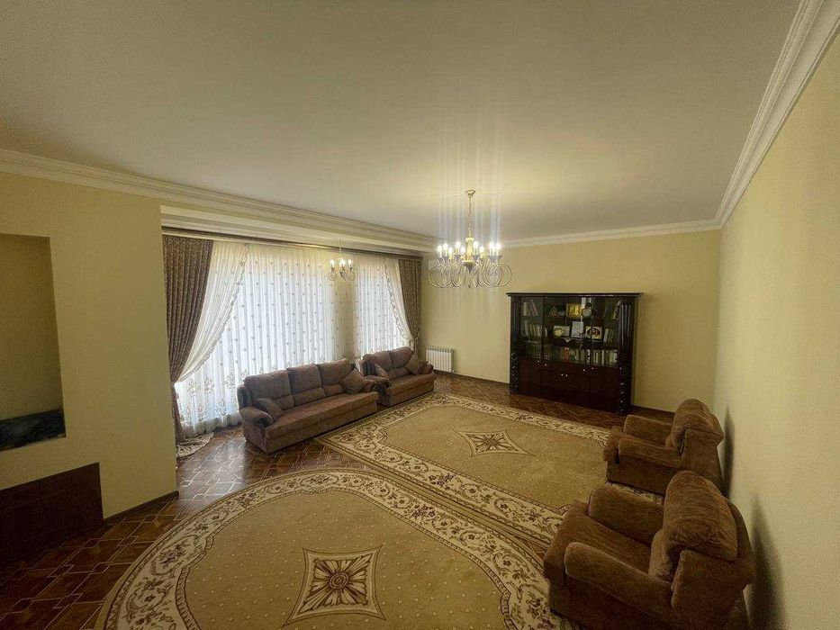 уй сотилади. Дормонда 6 сотих замонавий, новостройка килиб курилган.