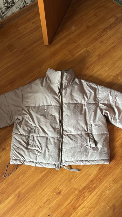 Продам куртку носила недолго