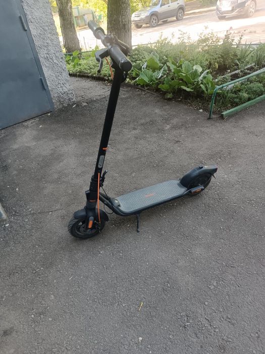 Продается самокат Ninebot F2 Pro