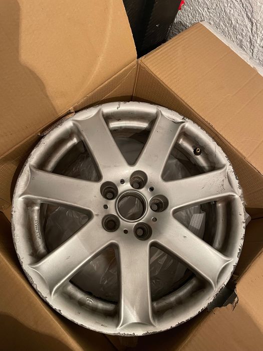 Джанти Rial 17“ цола 5 x 112 7.5J x 17H2 ET 36 от Audi A4 x 4бр.