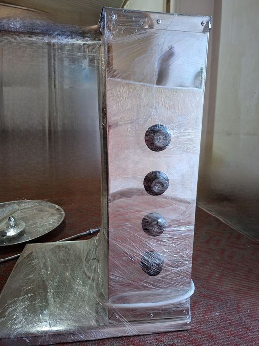 Lavash danar pishiradigan aparat sotiladi