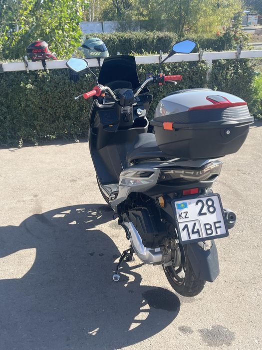 Продам скутер макси 150 куб