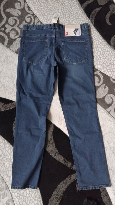 Blugi bărbați marime XL/52cu eticheta