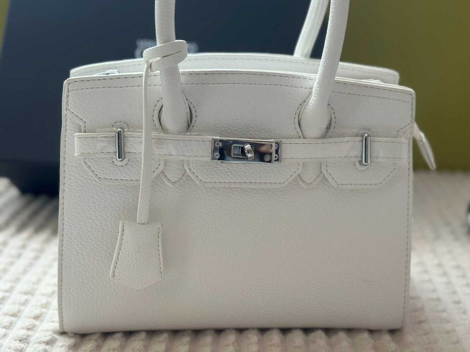 малка дамска чанта