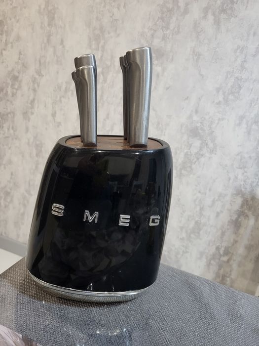 SMEG  ножи ,оригинал ,брала за 88000