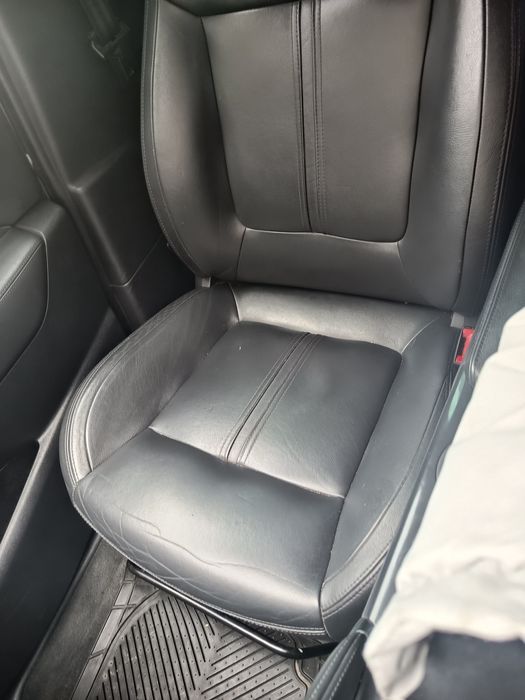 3008 HDi • Full options: piele, HUD, ESP, Bluetooth, frână automată