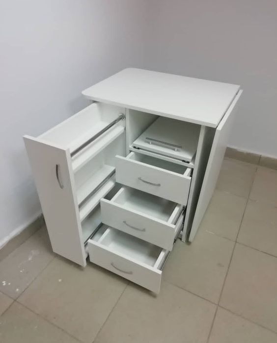 Профессиональный маникюр стол