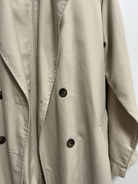 Дамски тренчкот Stradivarius