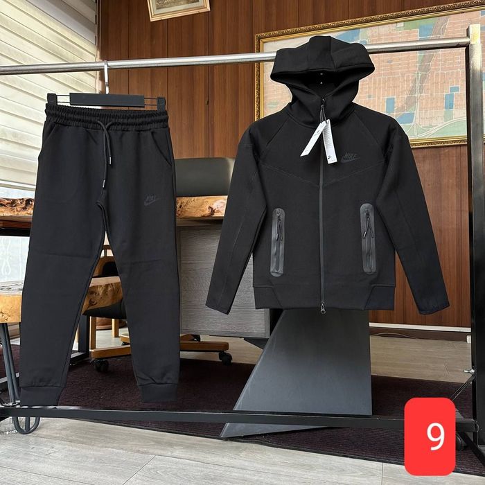 Trening pentru copii unisex Nike tech