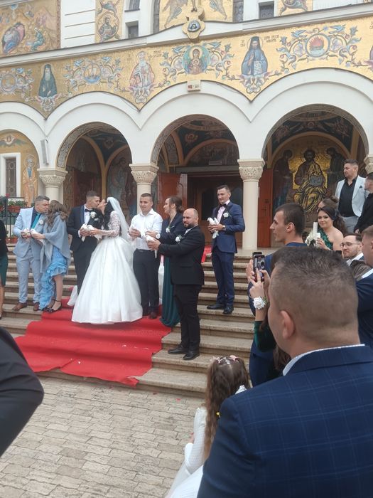 Porumbei albi pentru nunti Timișoara