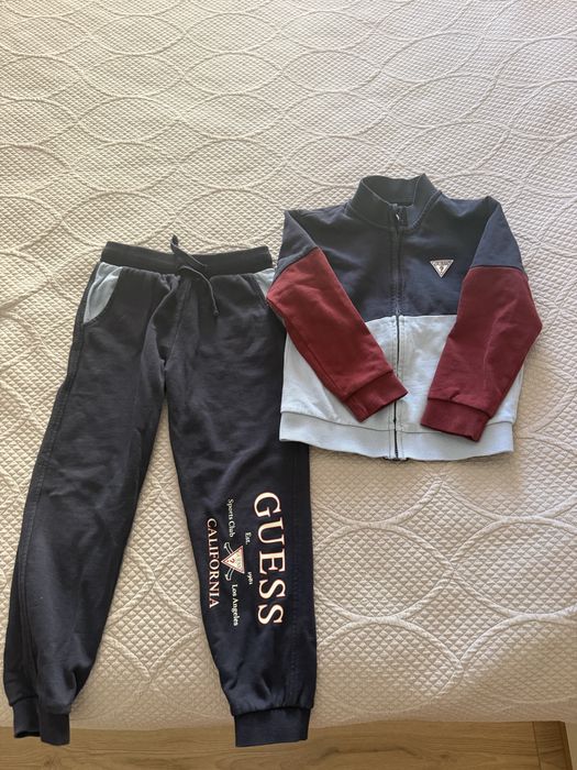 Детски анцунг Guess 6 г