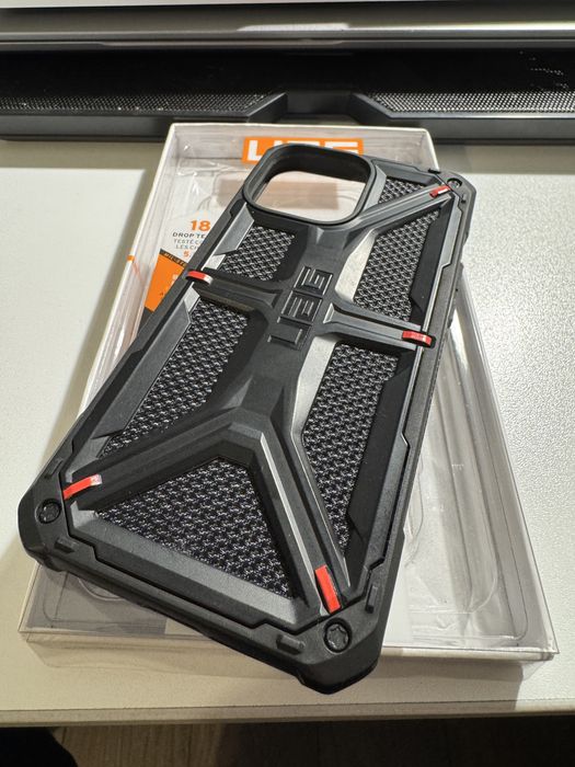 Husa iPhone 13 Pro Max UAG Monarch