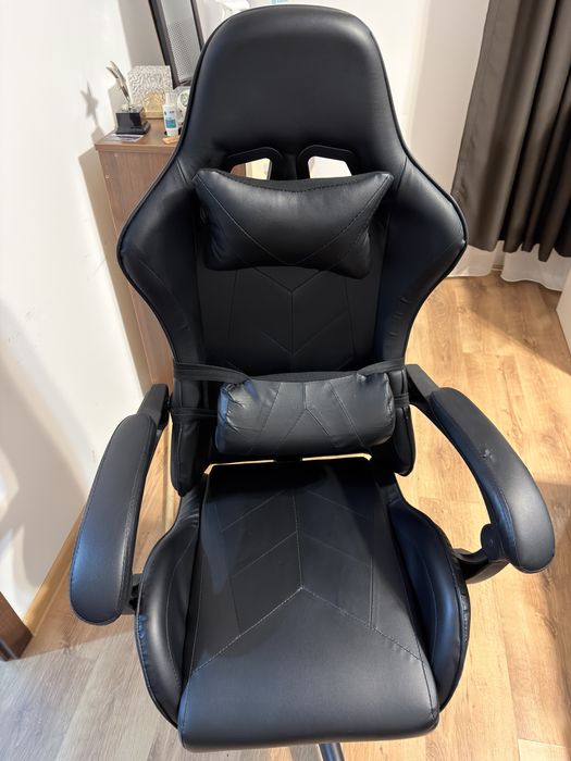 Scaun gaming negru