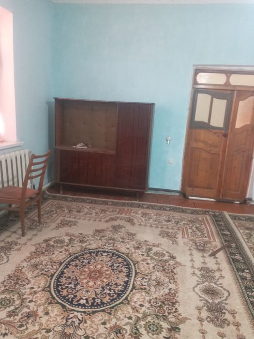 Servan sotiladi hamma narsasi bor olib qóyilgan