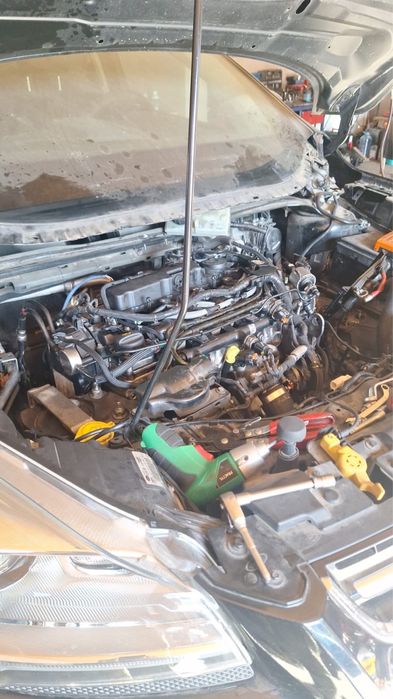 Mecanic ambreiaje și distribuții