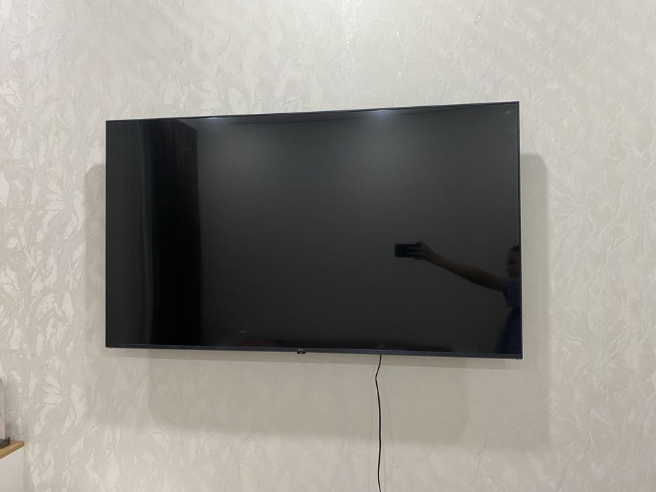 Продается смарт телевизор LG