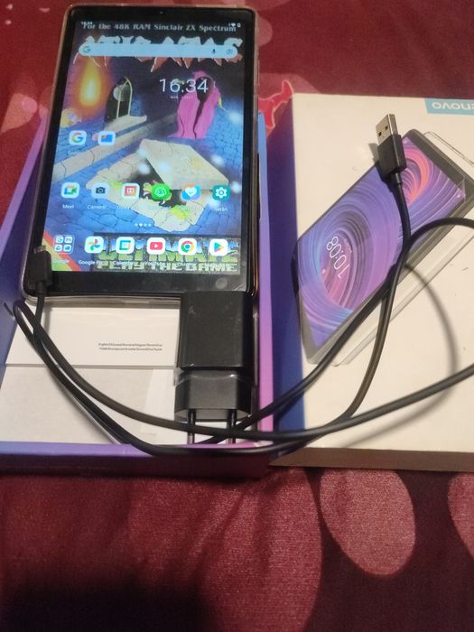 Tableta Lenovo TAB M8
