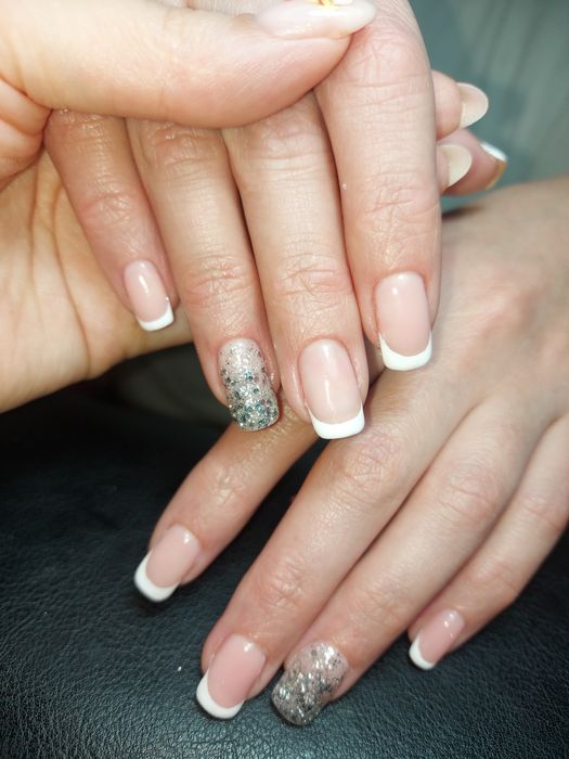 Порадуй себя новым маникюром