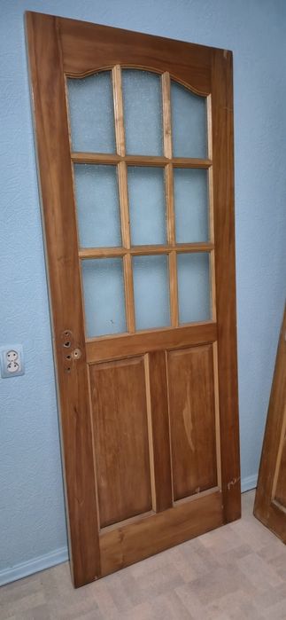 Продам 6шт межкомнатных дверей