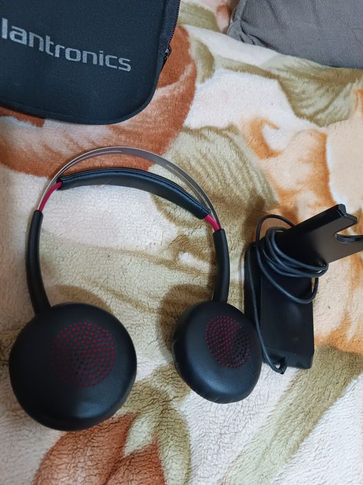 Новые Стерео наушники Plantronics оригинал