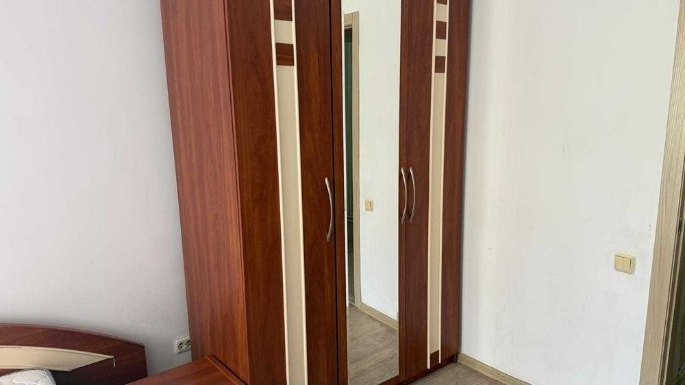 Продам спальный гарнитур
