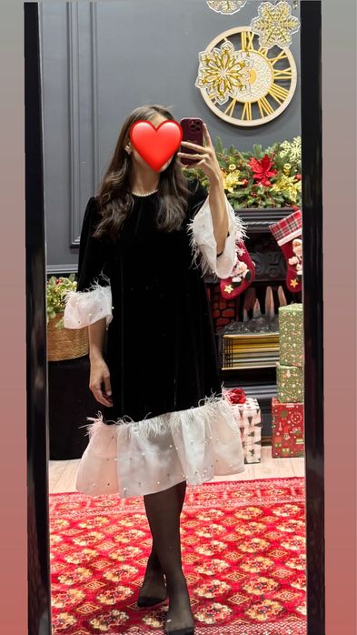 Платья каждая по 10к