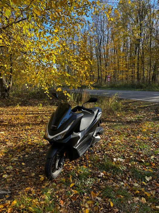 Scuter Honda PCX 125 2025