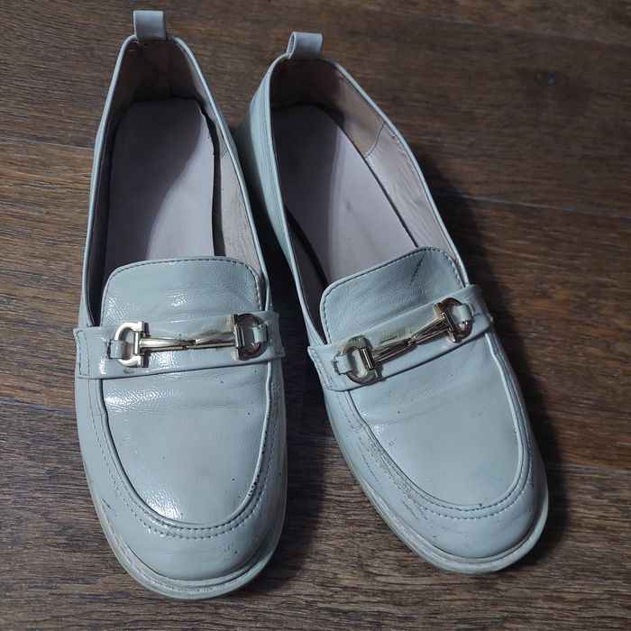 Продам женские туфли