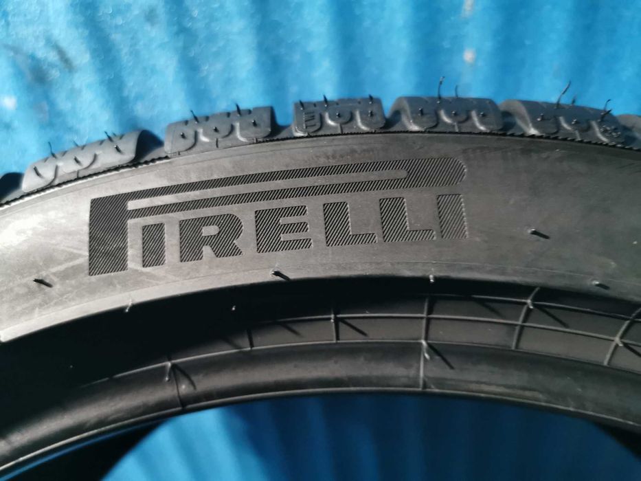 245/40 R19 - 275/35 R19 pirelli runflat m+s 4 bucati