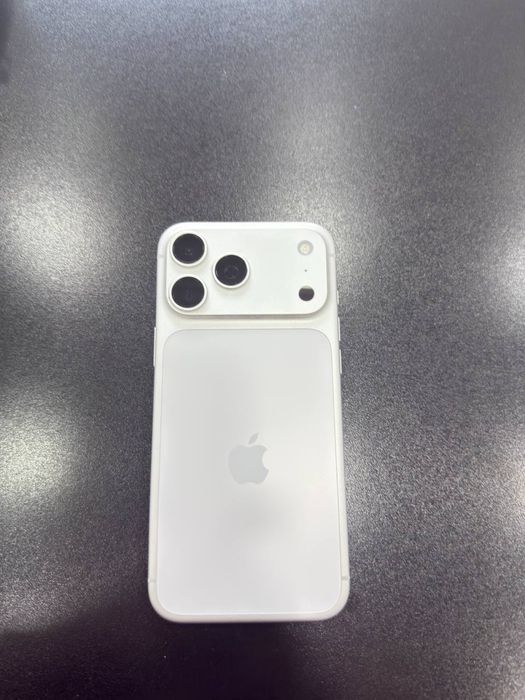 Iphone 17 pro max 256 GB silver