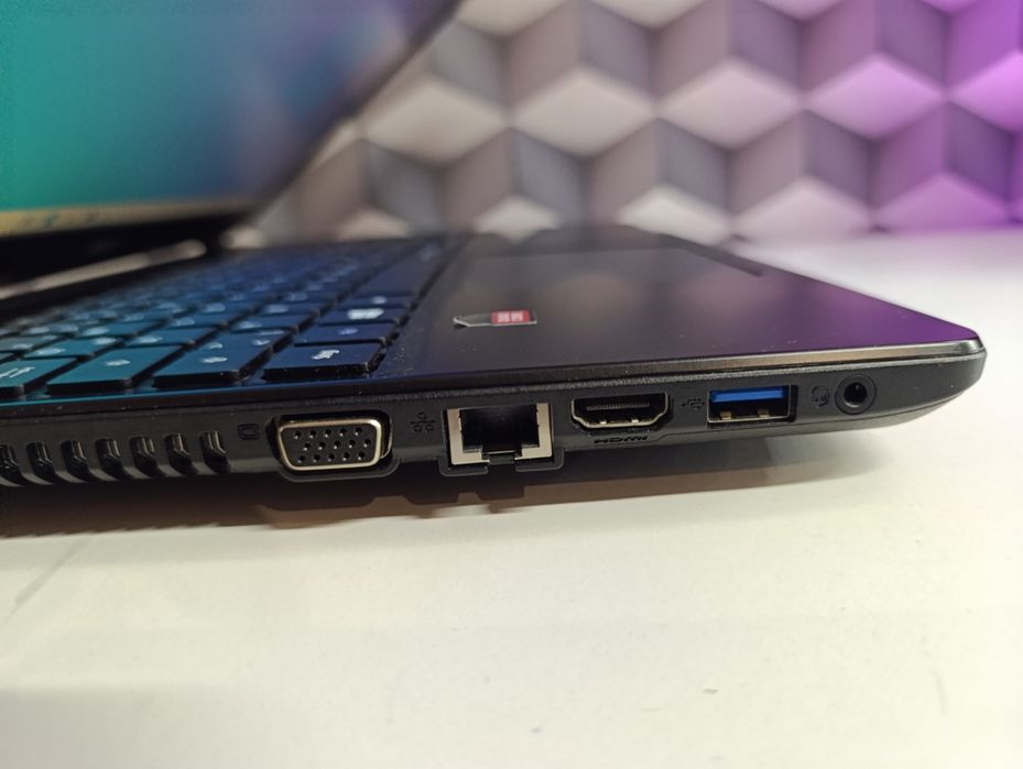 Laptop office Acer e5 perfect funcțional cu baterie 6 ore