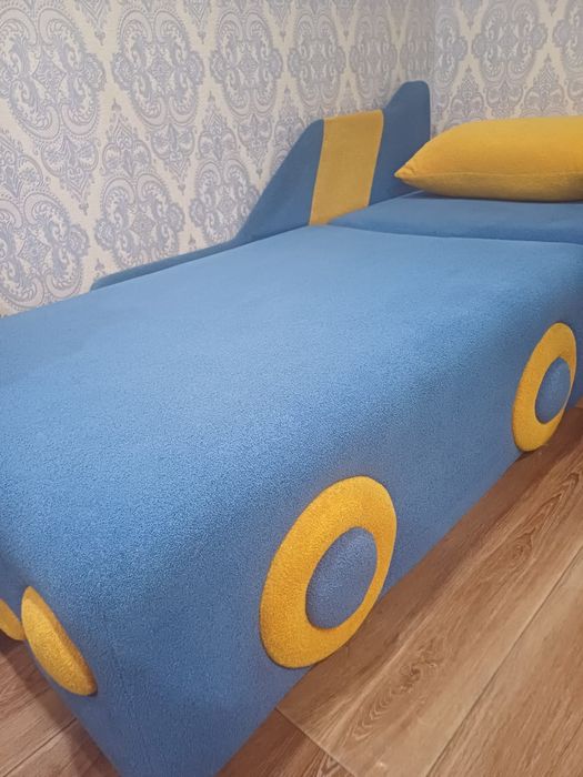 Продам детский диван