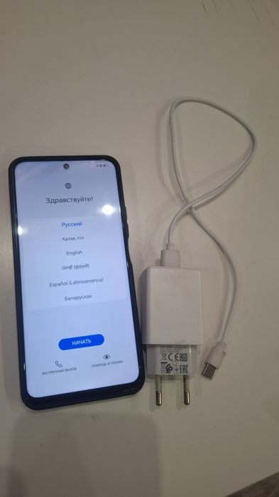 Продаю телефон Honor