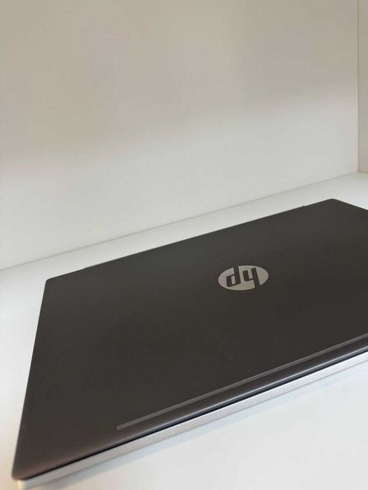 Dracula Amanet: Laptop HP Pavilion, AMD Radeon 7 3700U.
