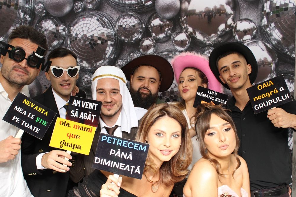 Cabină Foto Nuntă & Evenimente | Photo Booth | București