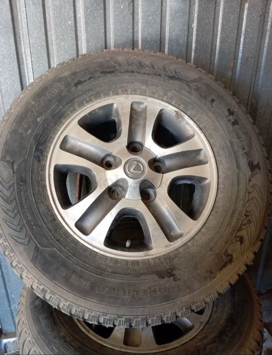 Продам диски R17 от Лексус