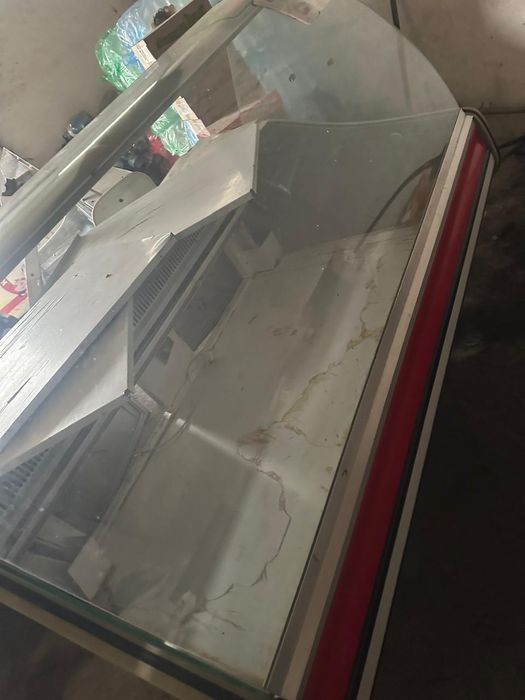 Витринный холодильник