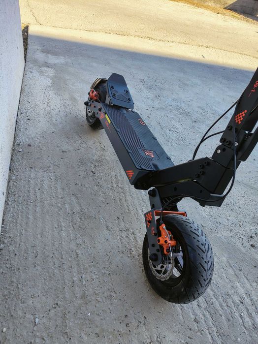 Vând trotineta electrica Kukirin G4