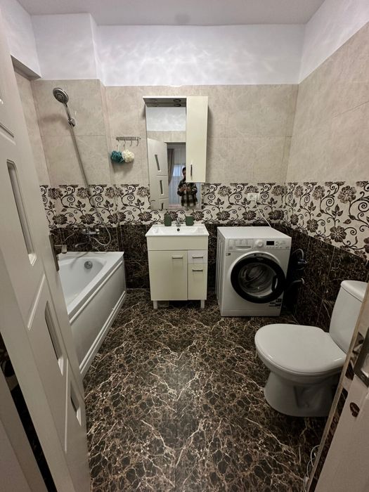 Ap 3 camere, 2 bai, bloc nou, la 50m de plaja, Mamaia Nord