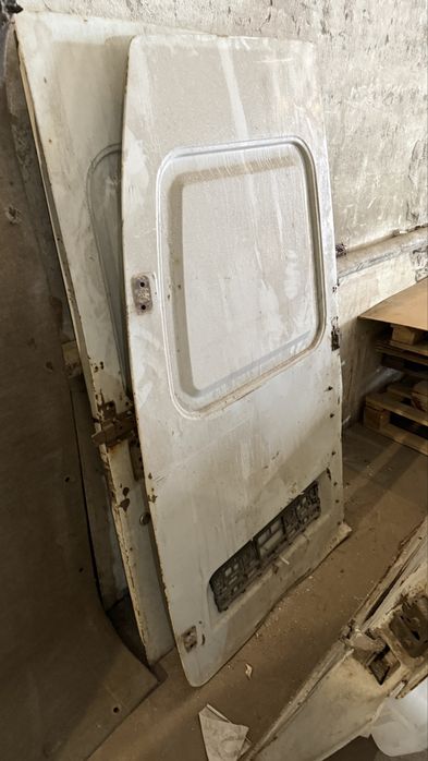 Двери  на авто газель