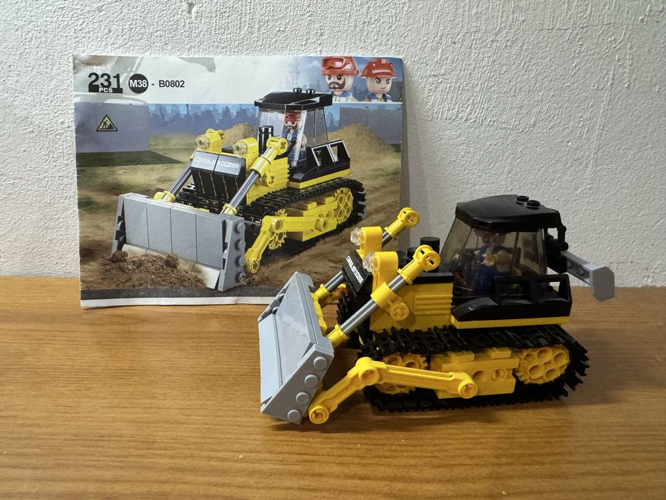 Продам лего автомашины,цены разные