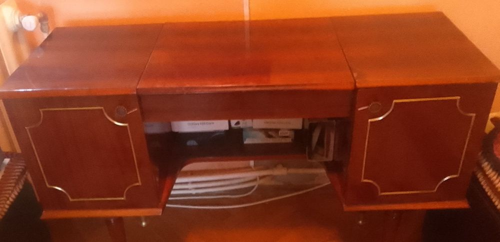 Birou/masa de toaletă din.lemn