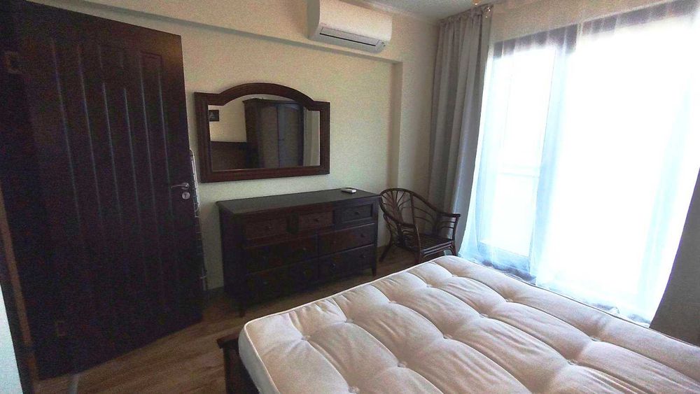 Море през прозореца!