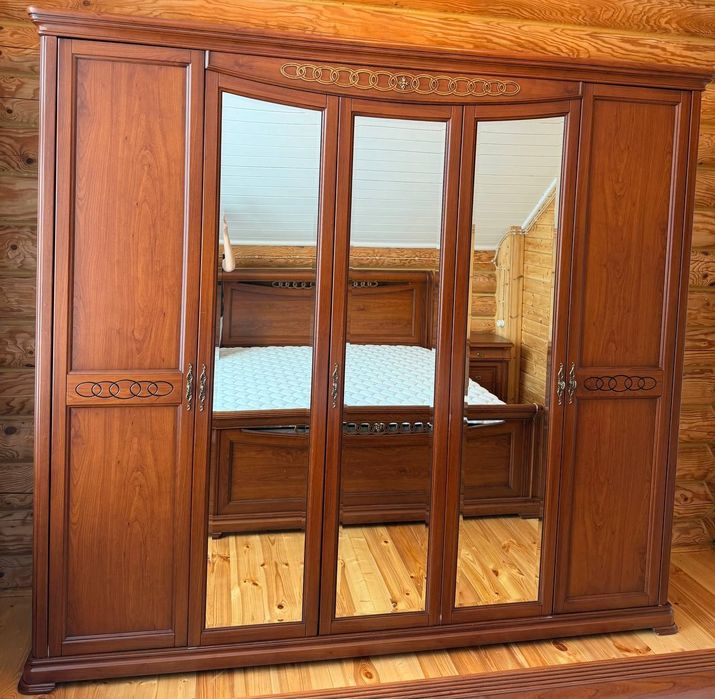 Мебель очень качественная, тяжёлая, фабричная
Идеально подходит для до