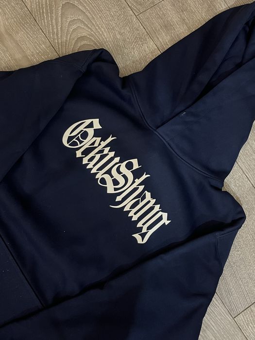 Толстовка с драконом сзади